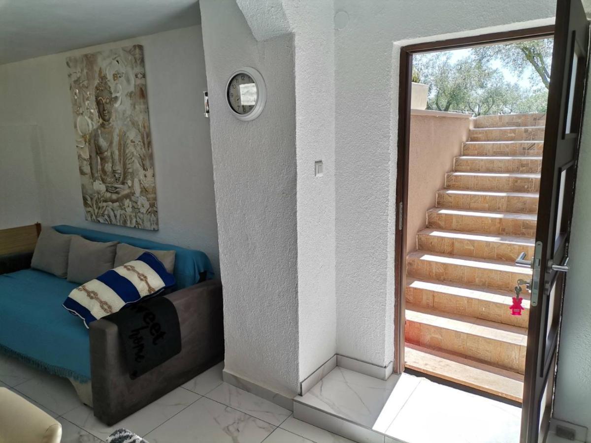 Ferienwohnung Olive Garden 2 Peroj Exterior foto